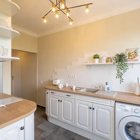 Apartament Sunrise 1bdrm View Ndk Congress Centre Sofia