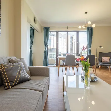 Sunrise 1bdrm View Ndk Congress Centre Apartment *